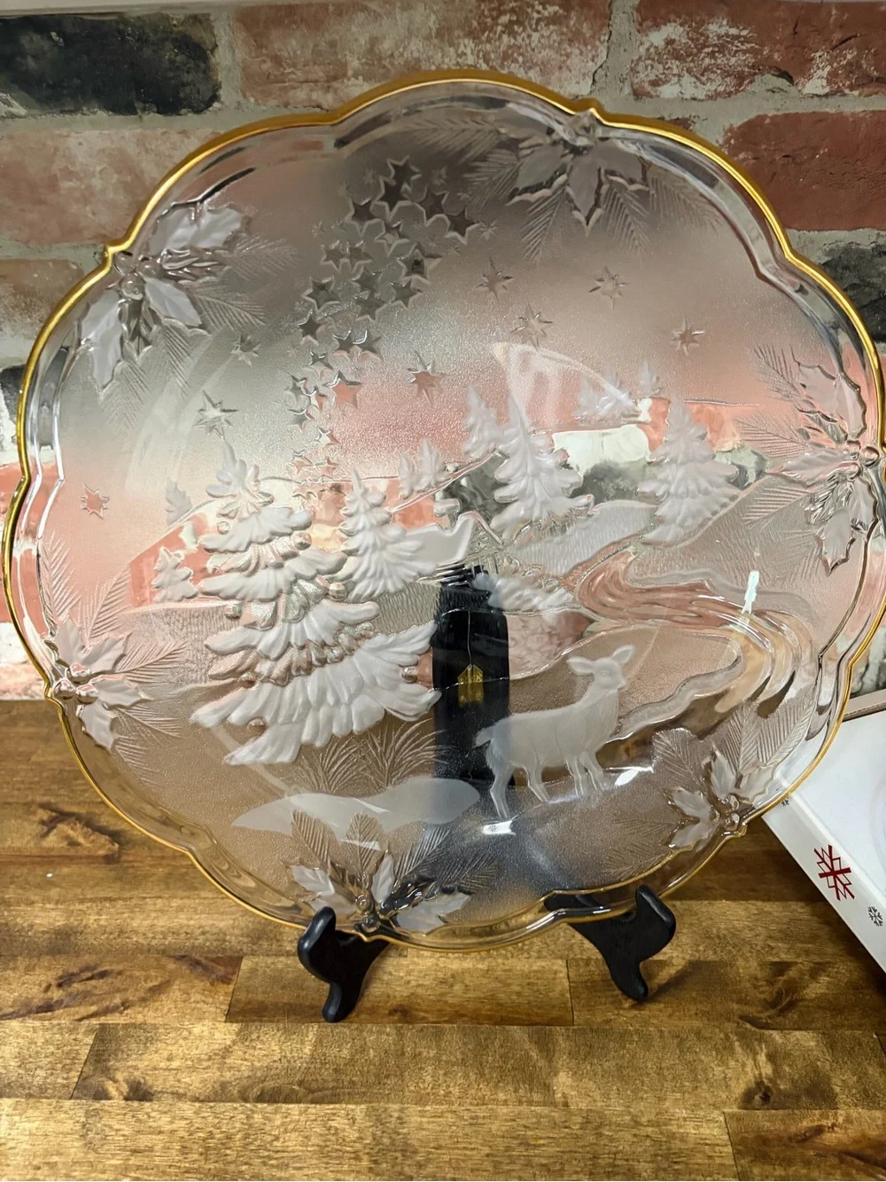 Mikasa festive embossed